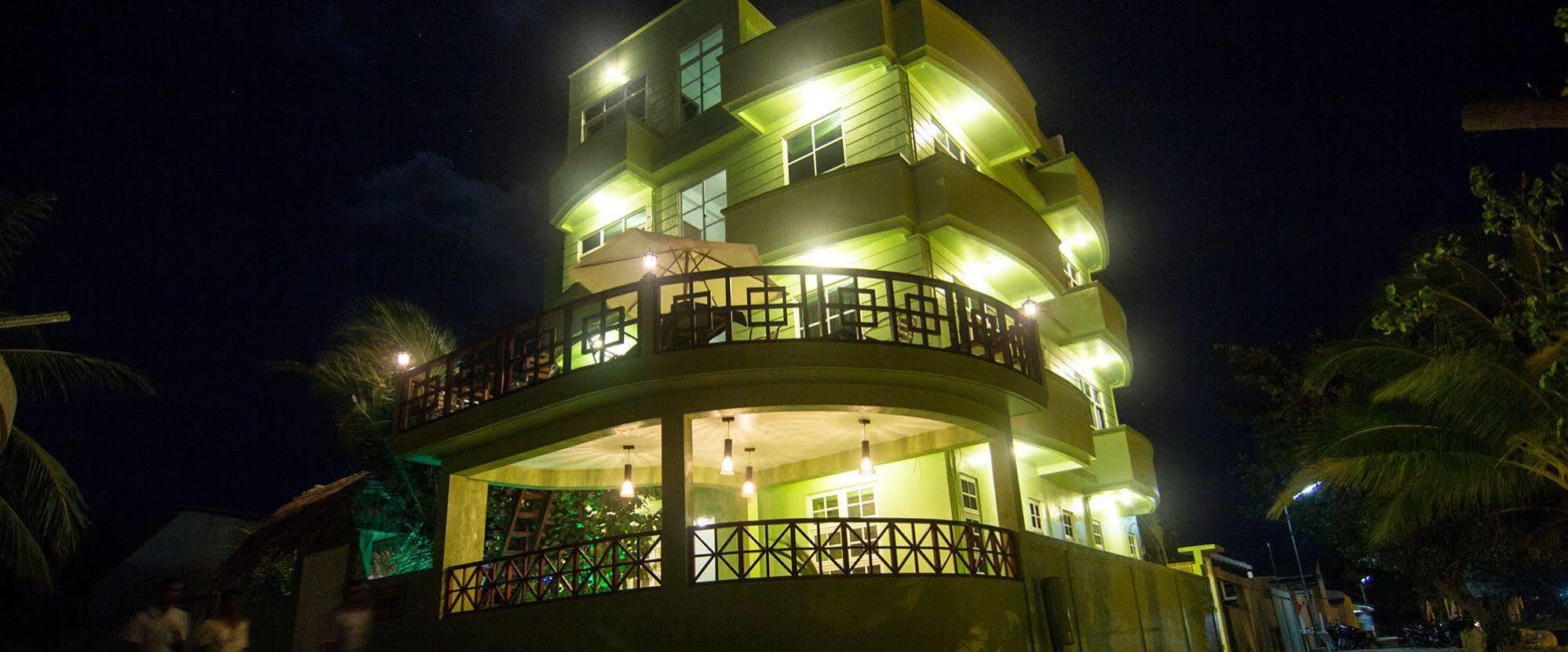 Leisure Boutique Hotel Maafushi Exterior photo